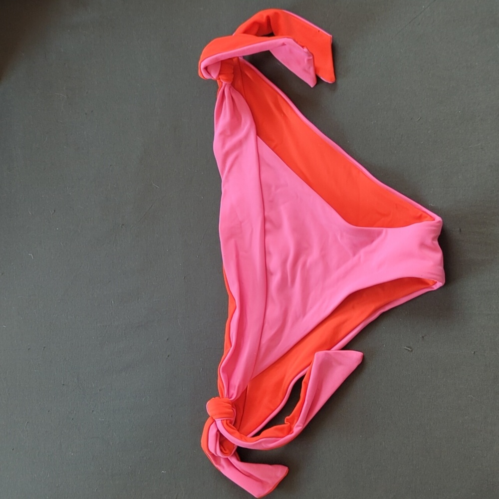 2/$25 Patagonia reversible swim bottom size XL